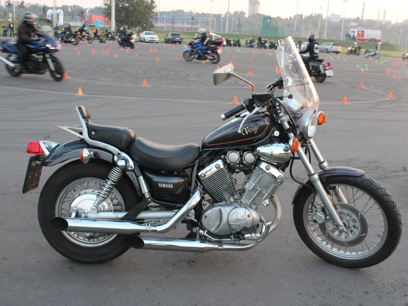 Yamaha XV 400 Virago
