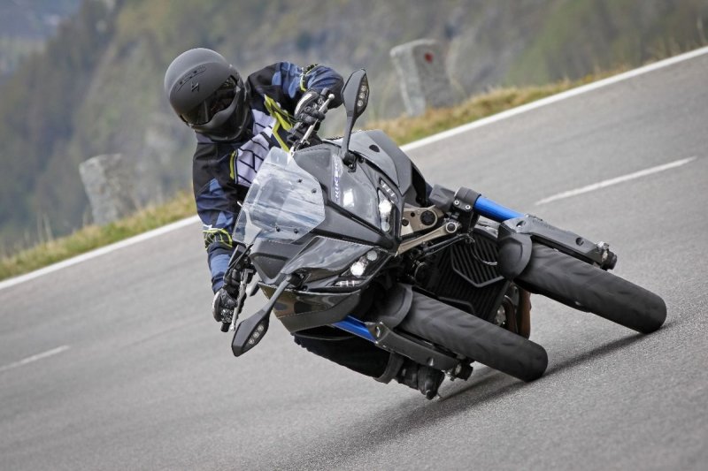 Трицикл Yamaha Niken 2018