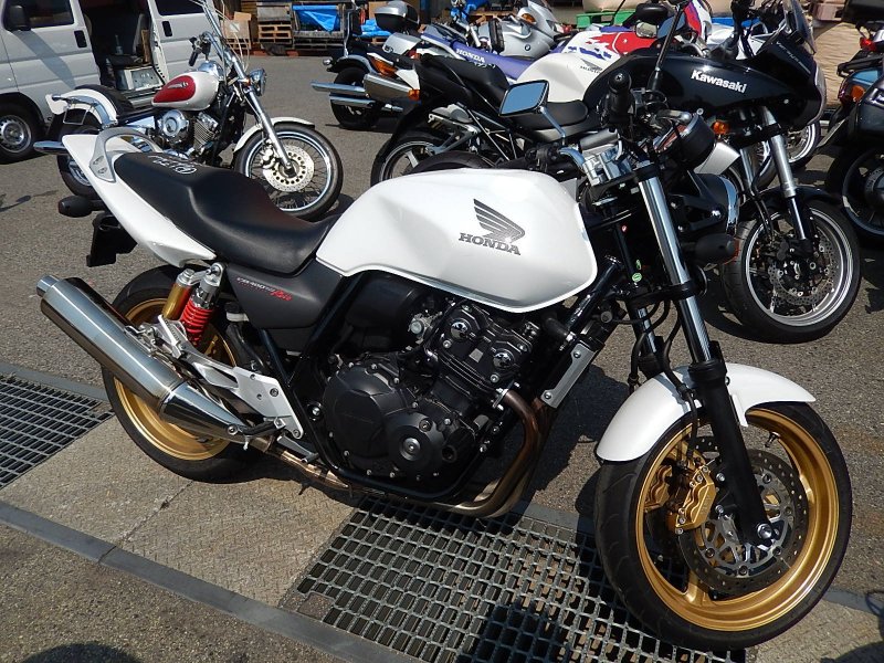 Honda cb400sf Revo