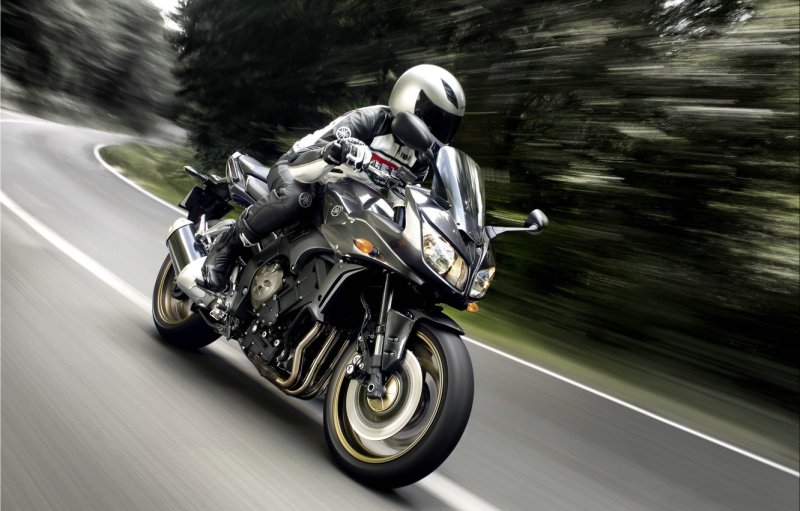 Мотоцикл Yamaha fz1