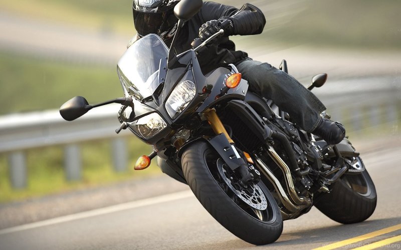 Мотоцикл Yamaha fz1 2014
