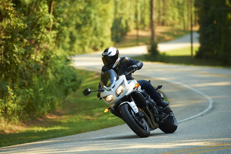 Мотоцикл Yamaha fz1