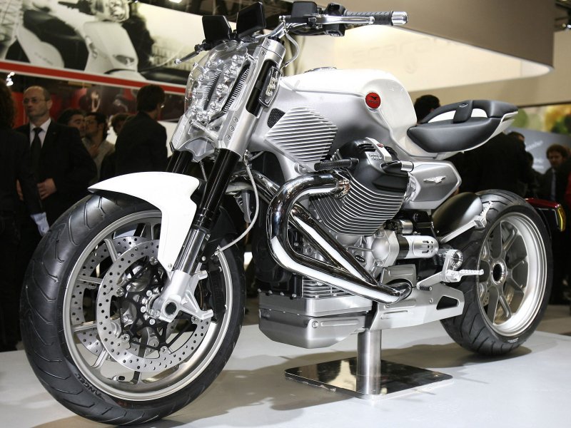 Мотоцикл итальянский Guzzi