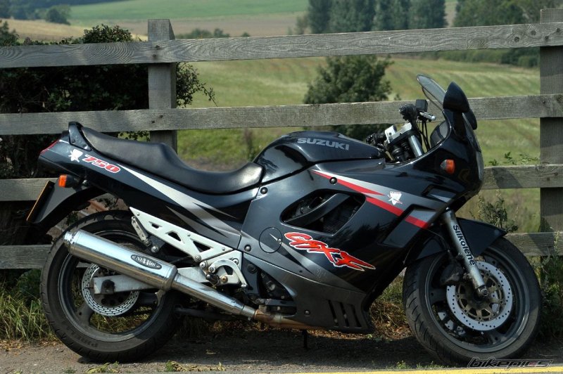 Suzuki gsx750f Katana