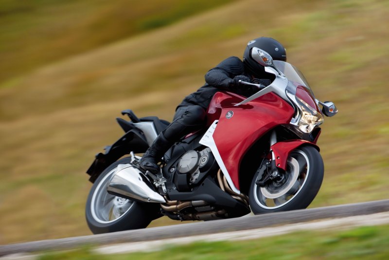 Мотоцикл Honda vfr1200f