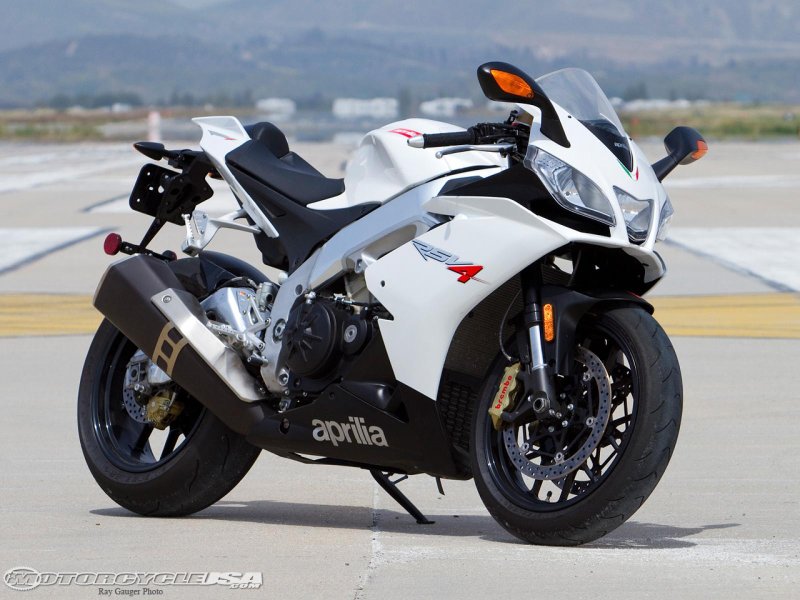 Aprilia rsv4 2022