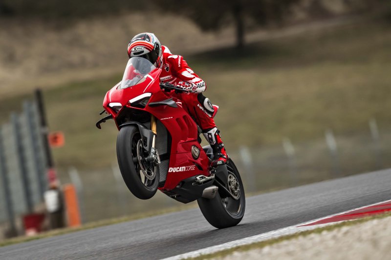 Мотоцикл Ducati Panigale v4