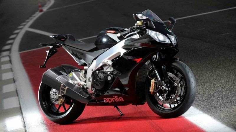 Aprilia rsv4 2000