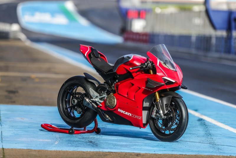 Мотоцикл Ducati Panigale v4