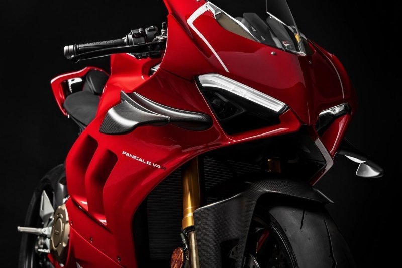 Мотоцикл Ducati Panigale v4 r
