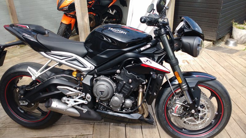 Мотоцикл Triumph Street Triple 767
