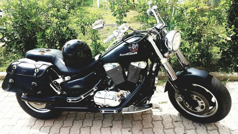 Suzuki Intruder 1500 LC