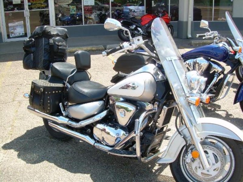 Сузуки интрудер 1500 LC