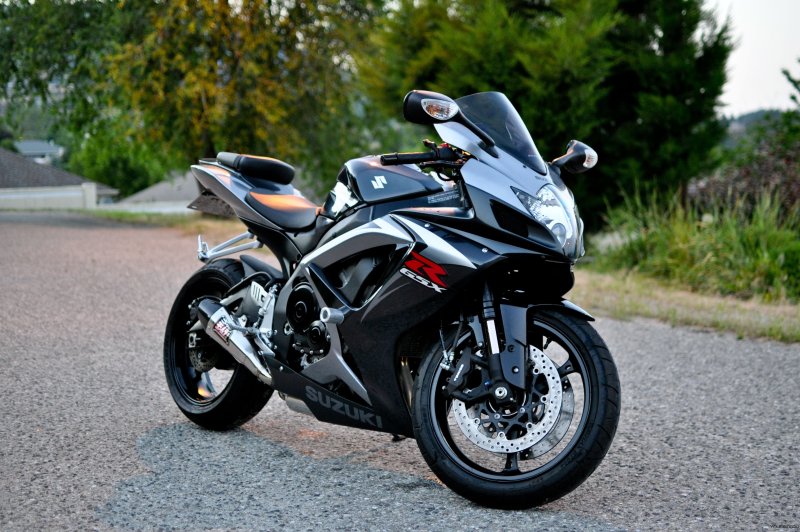 Suzuki GSXR 750