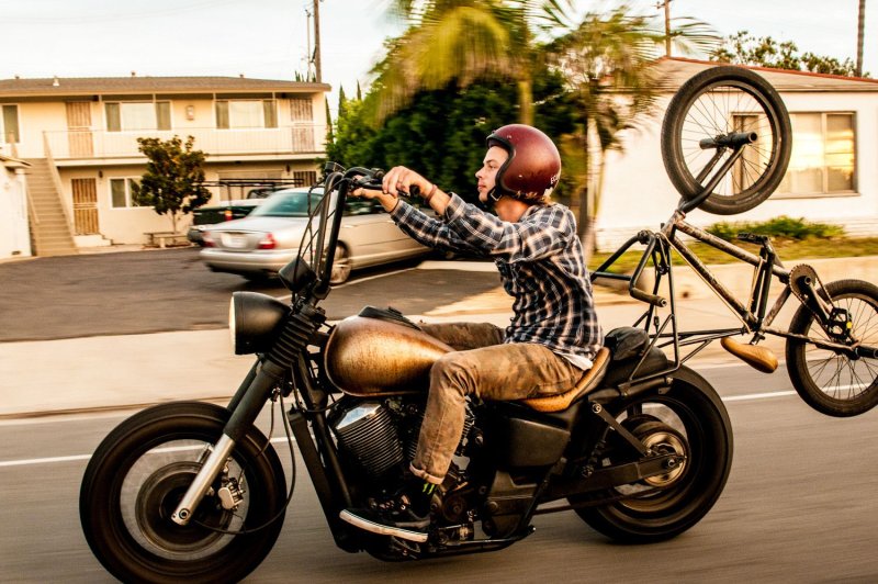 Мотоцикл с членом