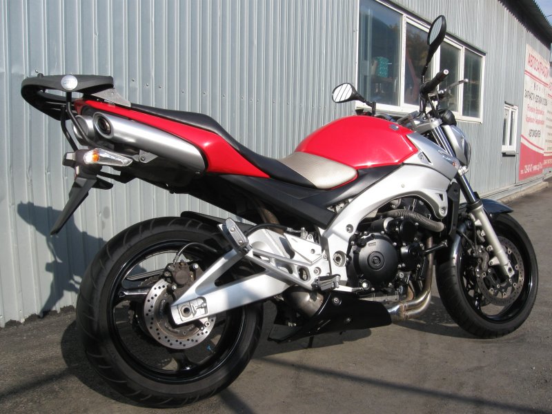 Suzuki GSR 400 2006