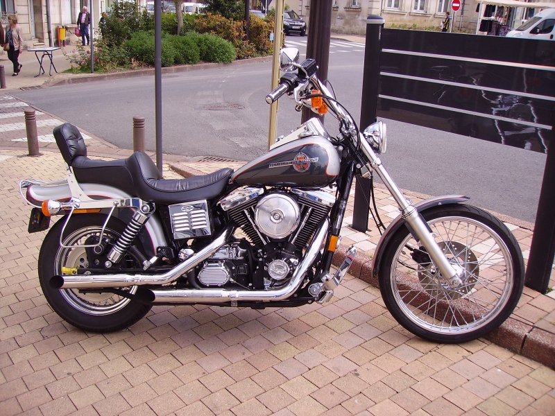 Харлей Дэвидсон Dyna wide Glide