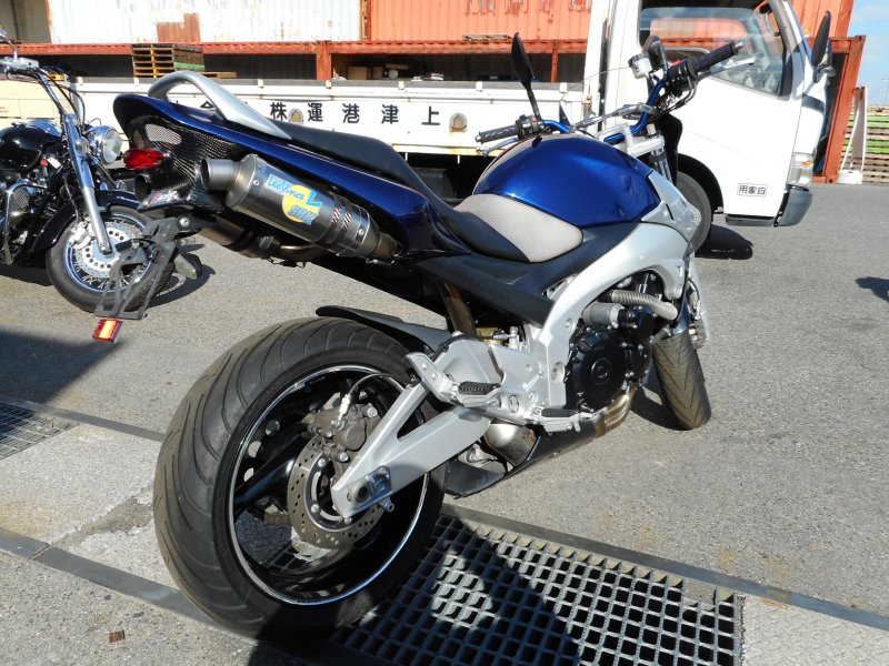 Suzuki GSR 400