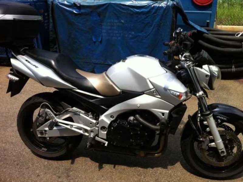 Suzuki GSR 400 С кофром