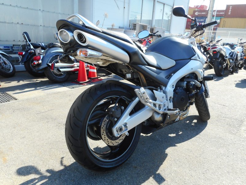 Suzuki GSR 400 тюнинг