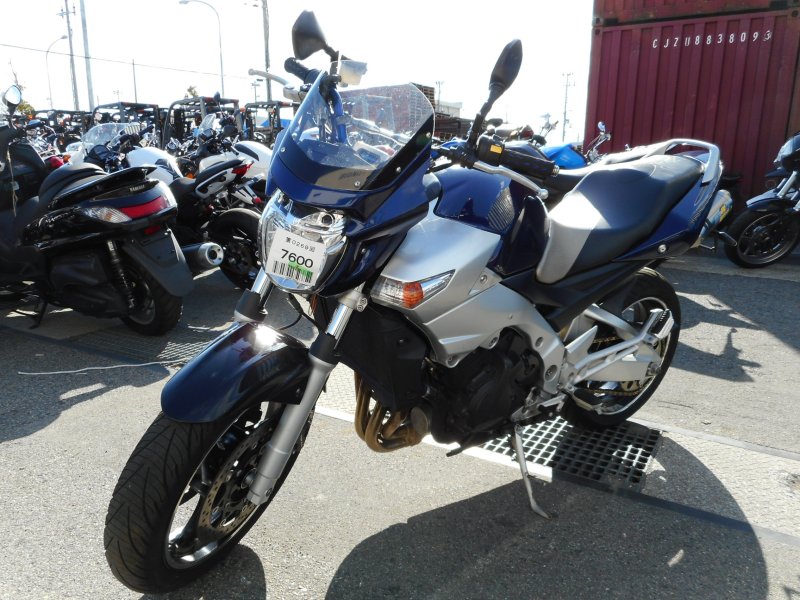 Мотоцикл Suzuki GSR 400