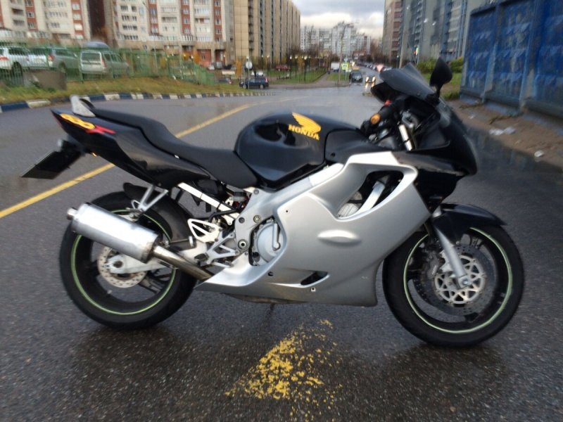 Honda CBR 600 f4 черный