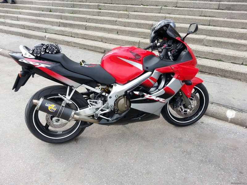 Honda f4 600