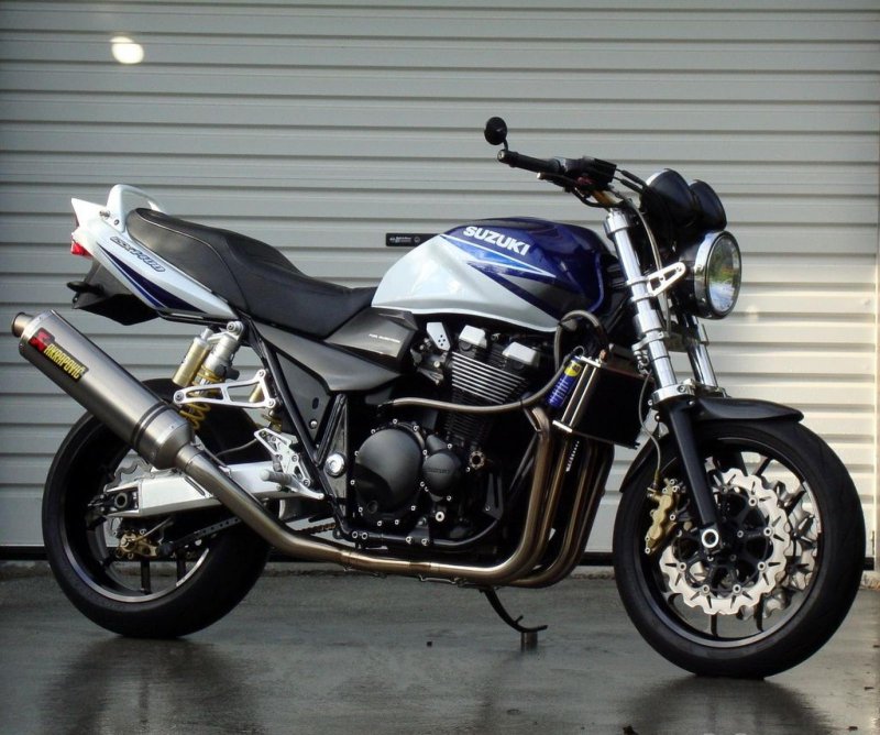 Suzuki Inazuma 1400