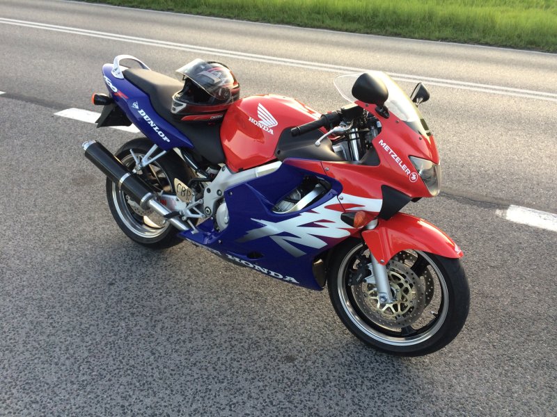 Бак Honda CBR 600f4i