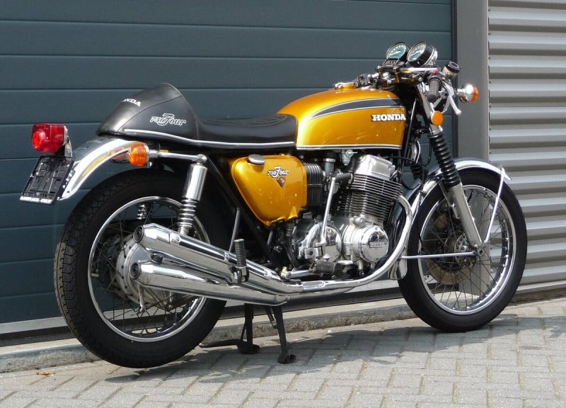 Honda cb750 2k