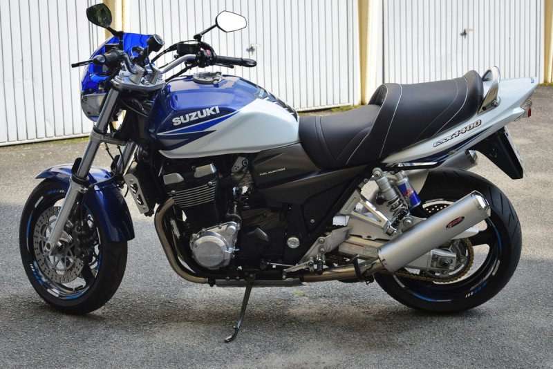 Сузуки GSX 1400