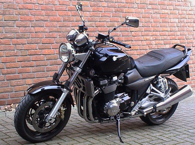Мотоцикл Suzuki GSX 1400