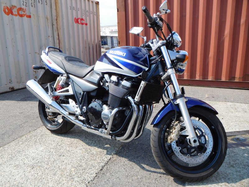 Сузуки GSX 1400 фото