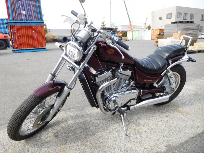 Suzuki Intruder 750