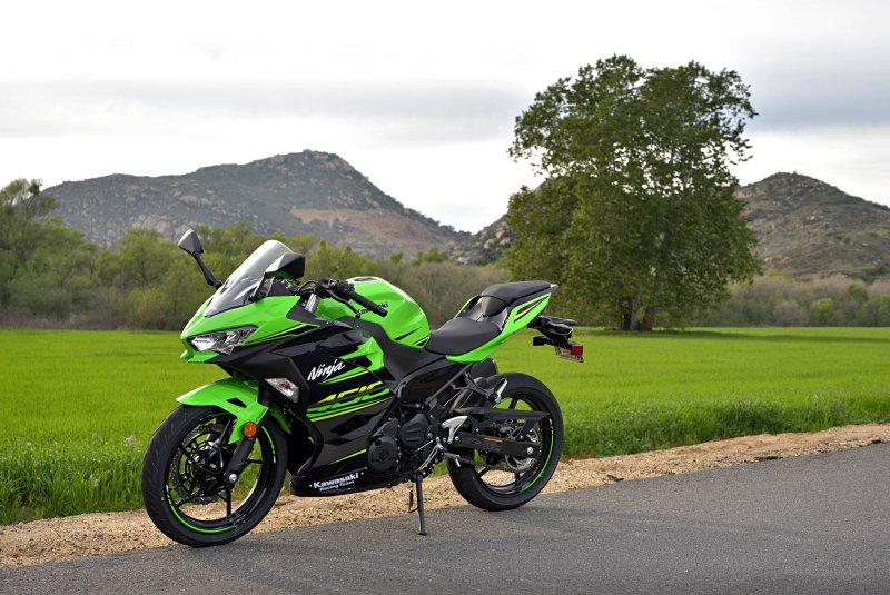 Kawasaki Ninja 400 se
