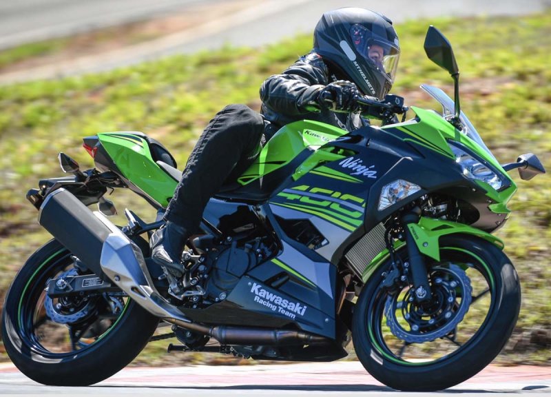 Kawasaki Ninja 400r черный