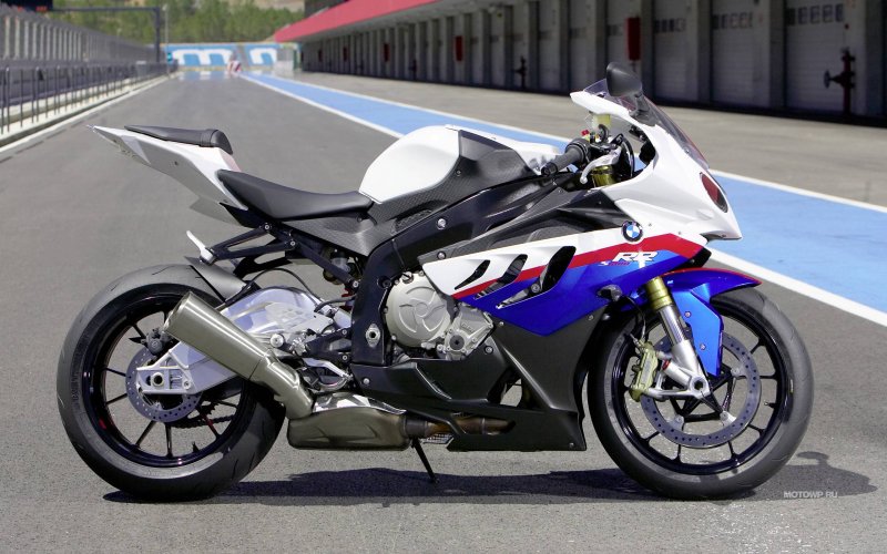 БМВ 1000 RR