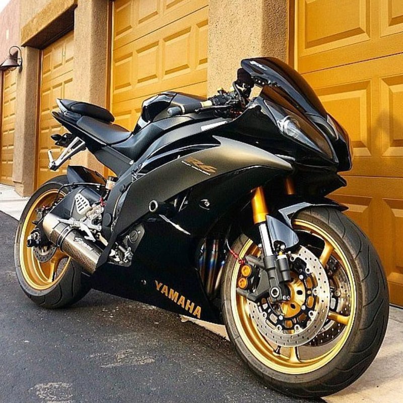 Yamaha r6 Black