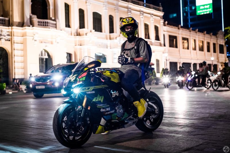 Yamaha r6 байкер