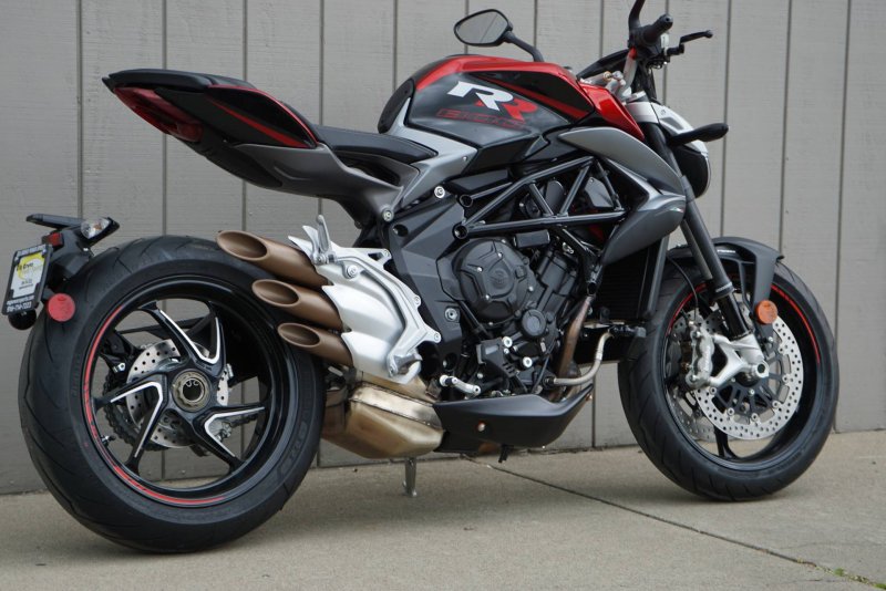 Мотоцикл MV Agusta brutale