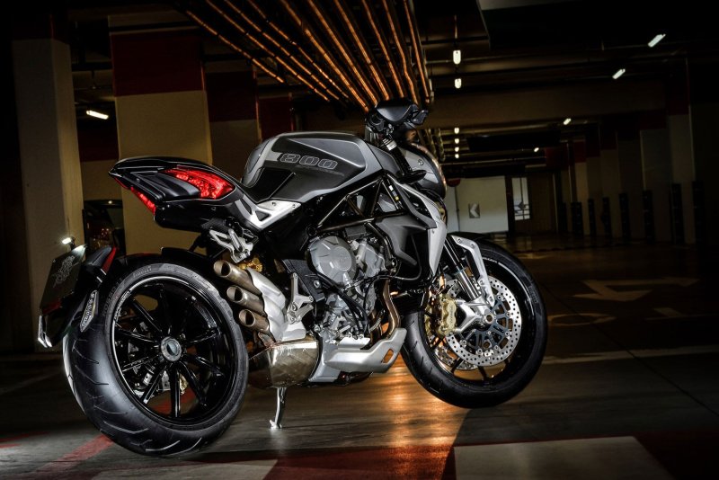 MV Agusta brutale 800