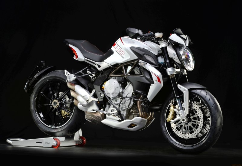 Мотоцикл Agusta brutale