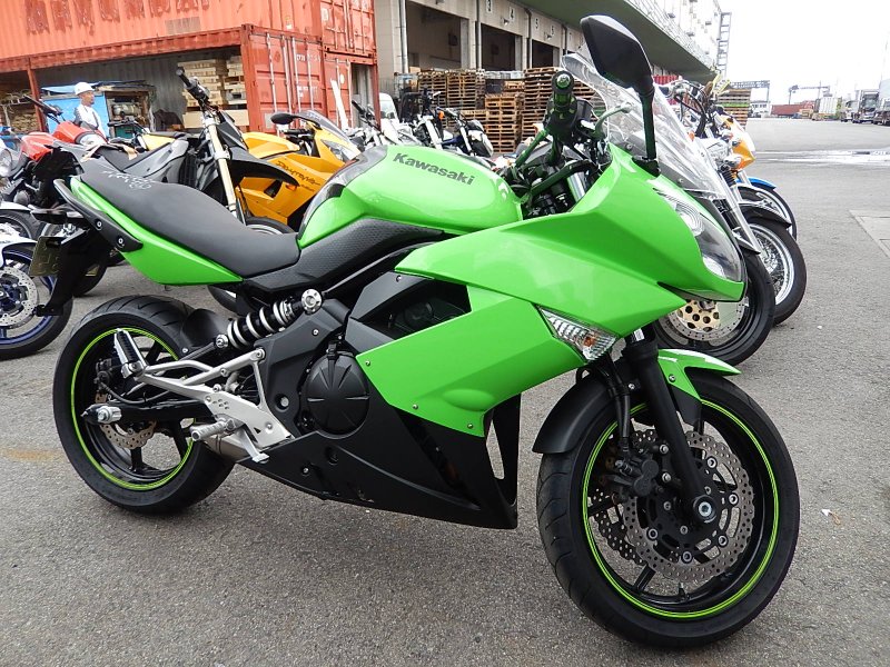 Мотоцикл Kawasaki Ninja 400 r