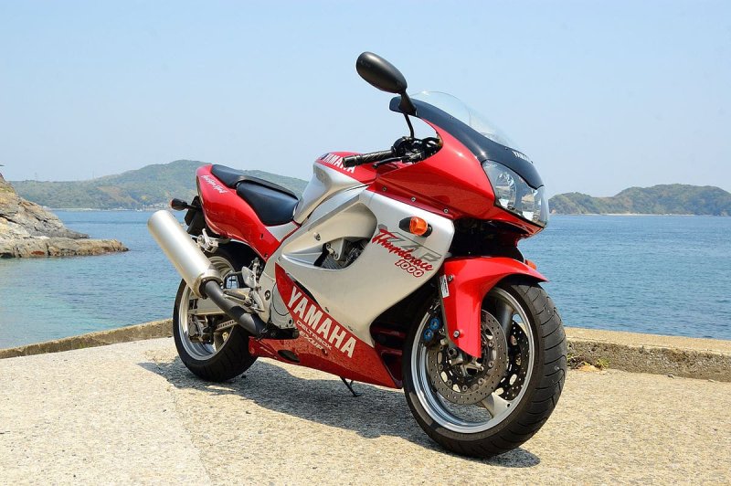 Yamaha yzf1000r Thunderace