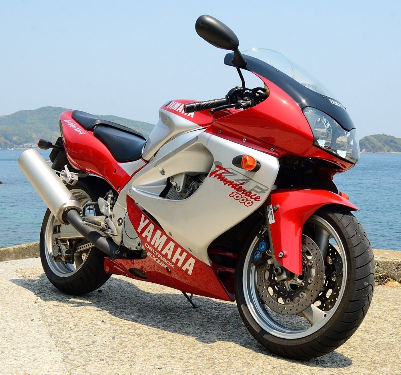 Yamaha YZF 1000r