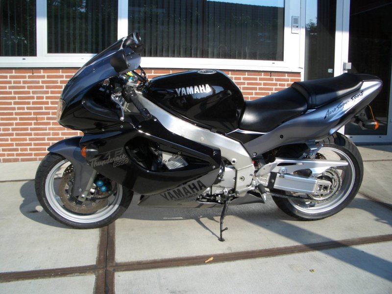 Yamaha YZF 1000r