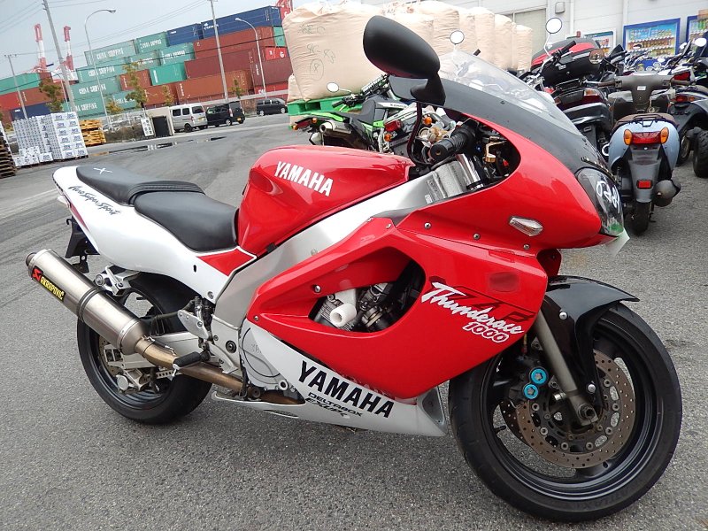 Yamaha yzf1000r Thunderace