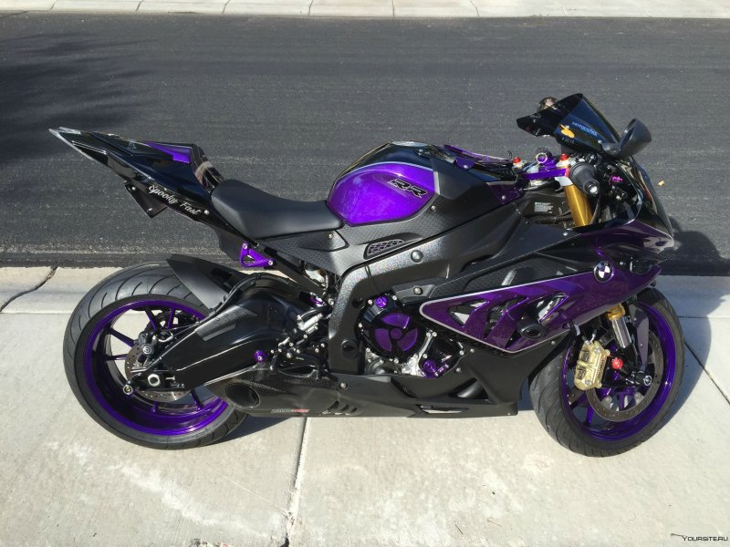 BMW 1000 RR фиолетовый