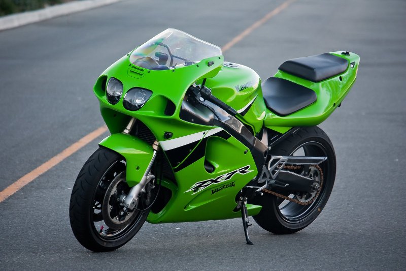 Kawasaki Ninja 750 ZX-7r