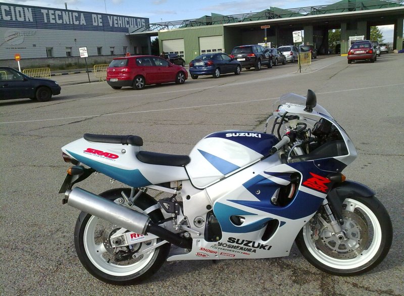 Сузуки GSX 1999